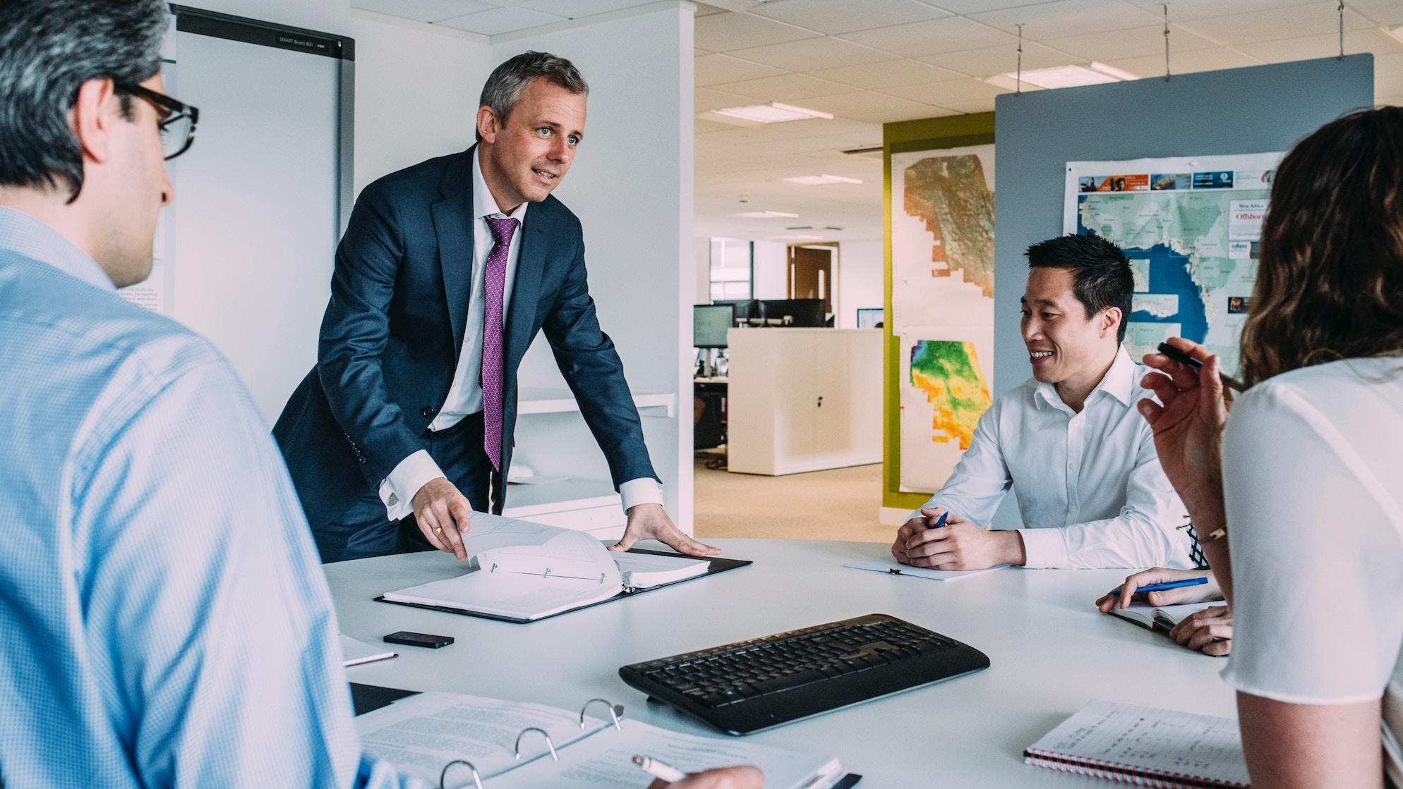 The monthly B2B marketing stats  meeting: A template agenda