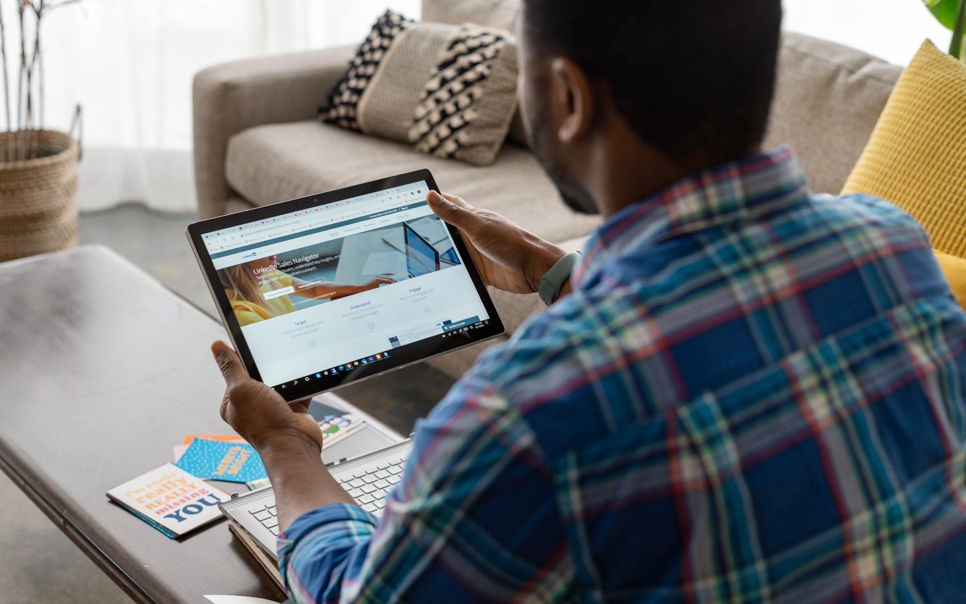 LinkedIn Ads reporting in Oktopost: A centralized view of organic and paid social